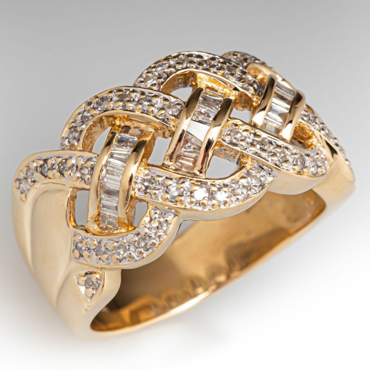 Unisex Copper Floral Pattern Ring with Synthetic Zirconia